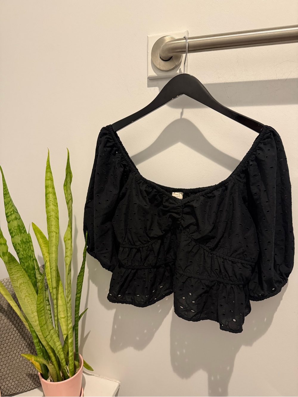 A New Day Black Eyelet Puff-Sleeve Crop Top - Women